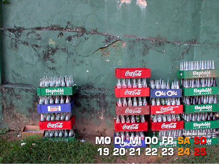 Flaschensammlung, Sri Lanka